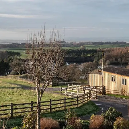 Kekaroka Lodge, Tottergill Farm Holiday home