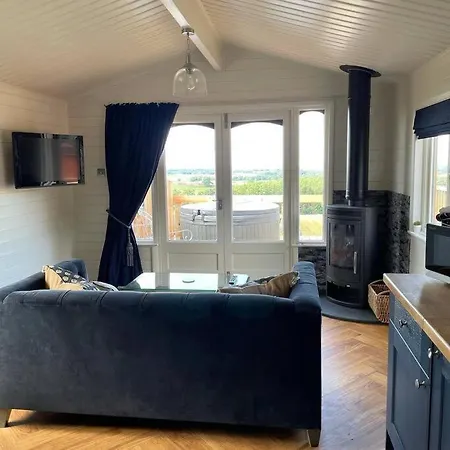 Kekaroka Lodge, Tottergill Farm *